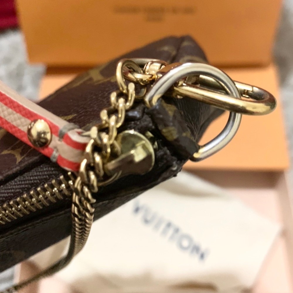 Limited Edition Inventeur Trunks & Locks Pochette - Picture 9 of 15